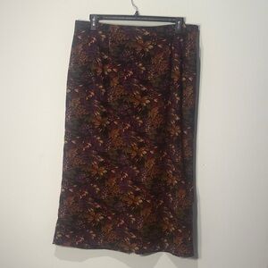 Briggs New York Dark Floral Pencil Skirt